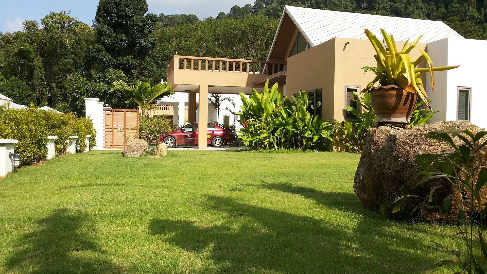Sakoo Valley Naithon Beach Layan Beach  Willa Layan Beach (Phuket)